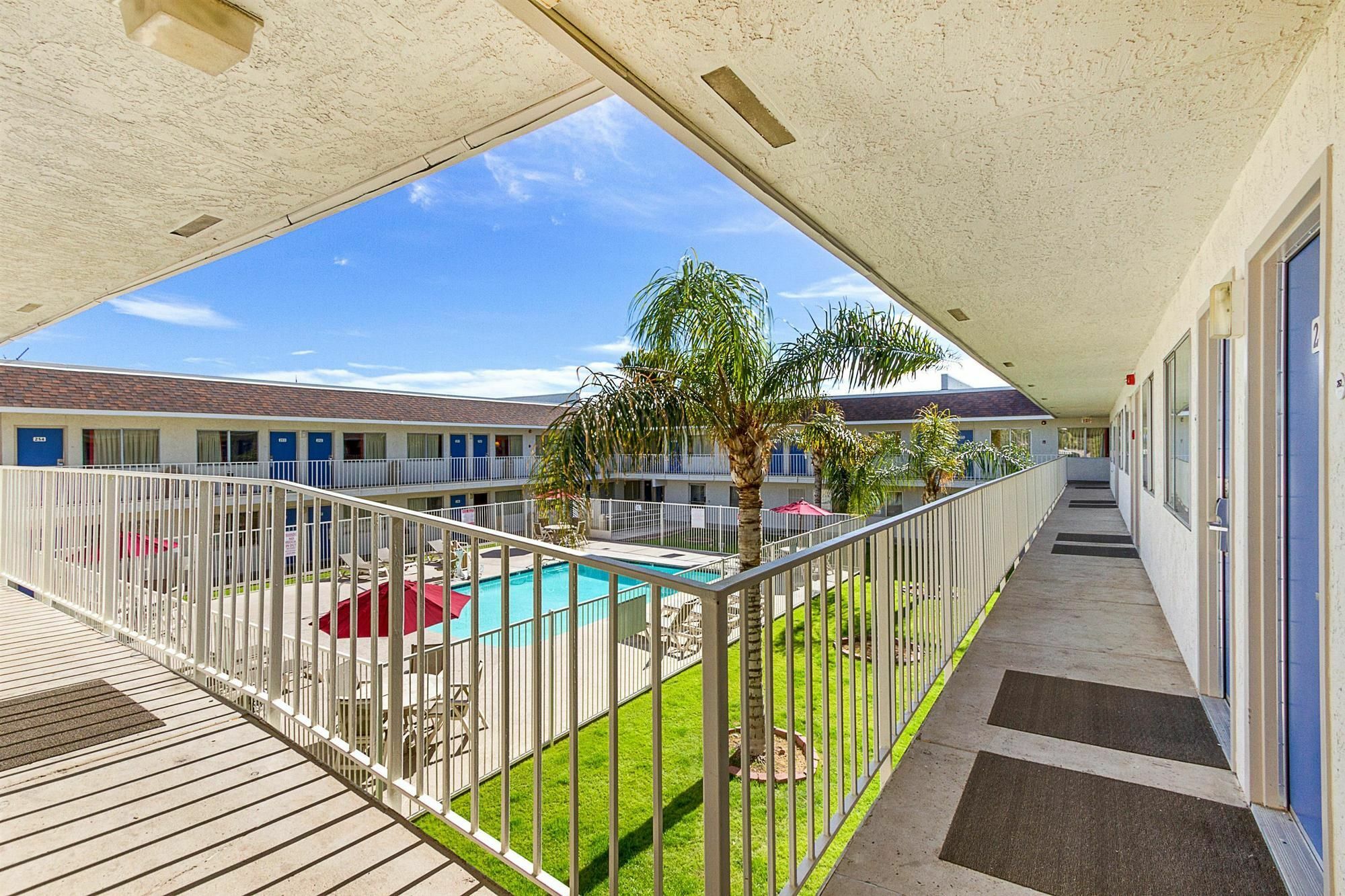 Motel 6-Phoenix, Az - North Bell Road Екстериор снимка